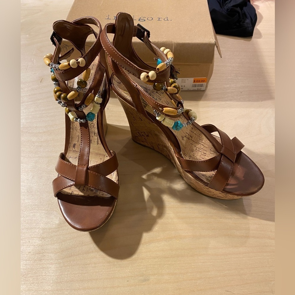 Indigo Rd. wedge Sandals Size 9.5 M